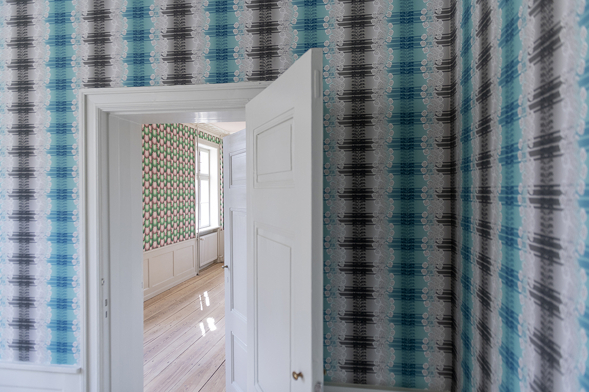 Der er står forskel på, hvordan et woven og non-woven tapet skal sættes op.